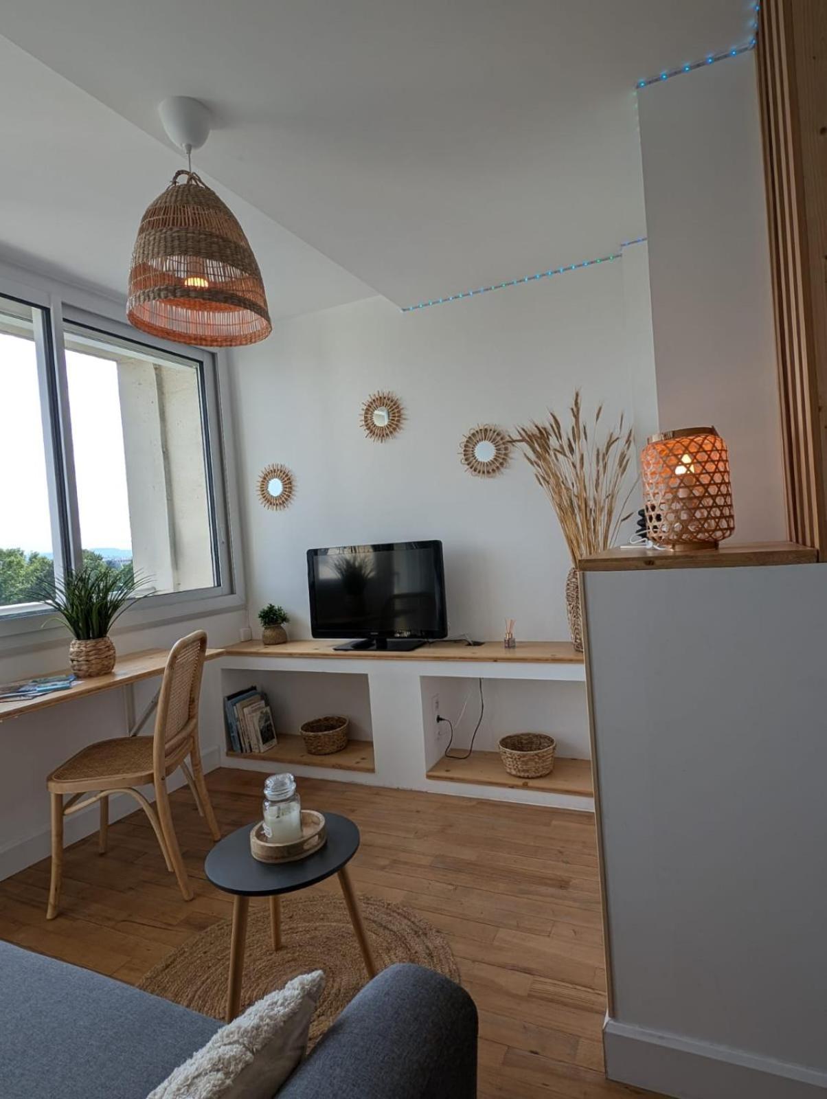Studio De Charme Cosy Centre-Ville Тарб Екстериор снимка
